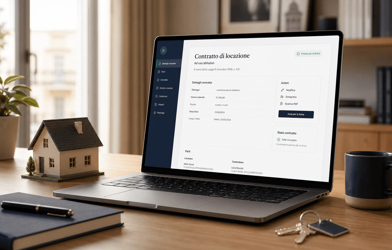 Laptop su una scrivania elegante con contratto di affitto, chiavi e miniatura di una casa